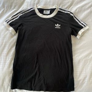 NWOT ADIDAS ADICOLOR CLASSICS 3-STRIPES TEE size XS